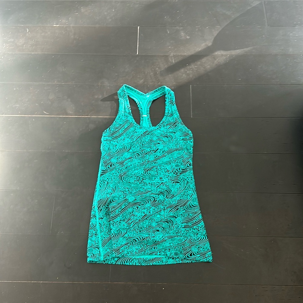 Lululemon tank top